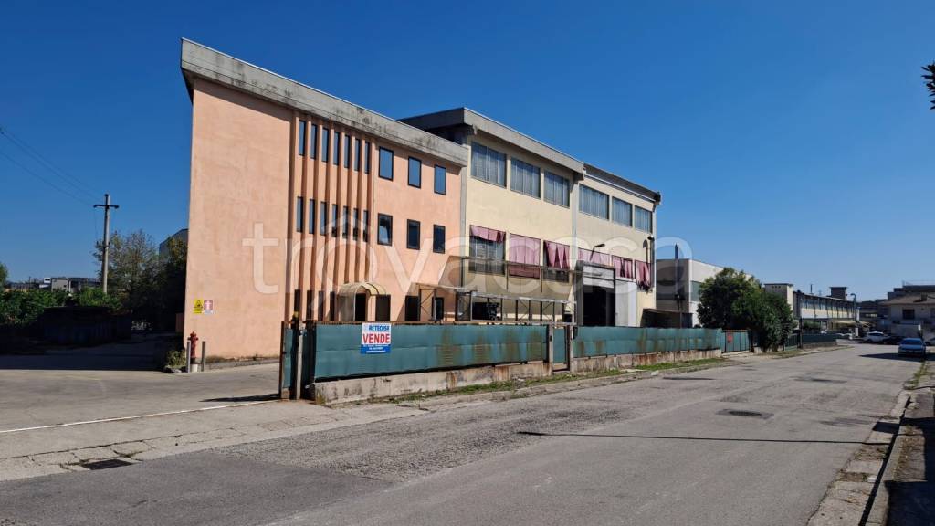 capannone in vendita ad Arzignano