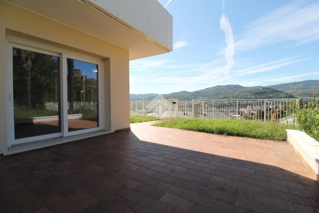 casa indipendente in vendita ad Arzignano in zona Castello