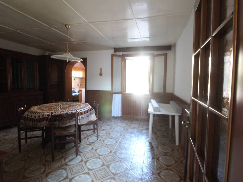 casa indipendente in vendita ad Arzignano in zona Castello