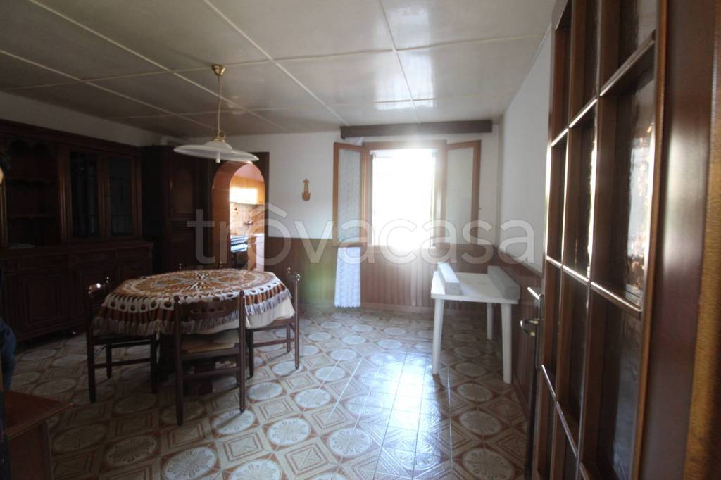 casa indipendente in vendita ad Arzignano in zona Castello