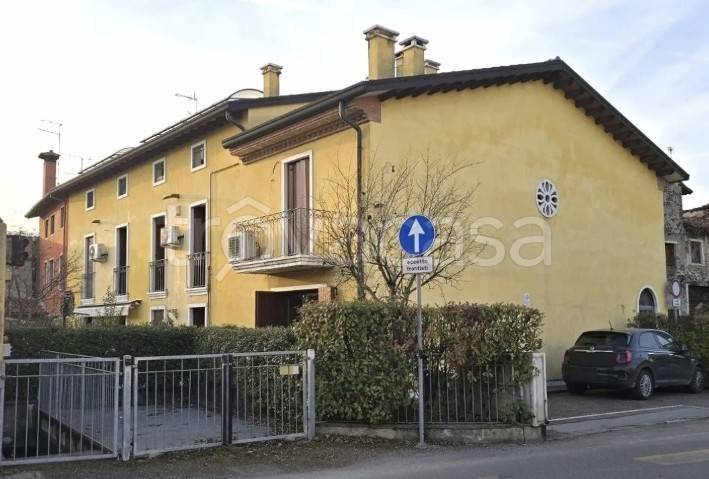 appartamento in vendita ad Arzignano in zona Costo