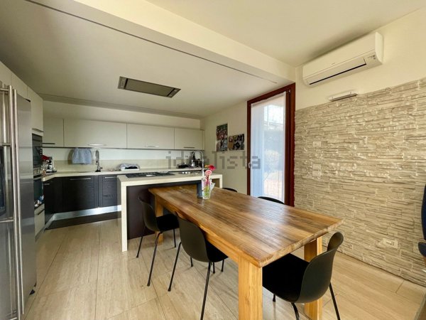 casa indipendente in vendita ad Arzignano in zona Castello