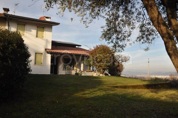 casa indipendente in vendita ad Arzignano in zona Castello