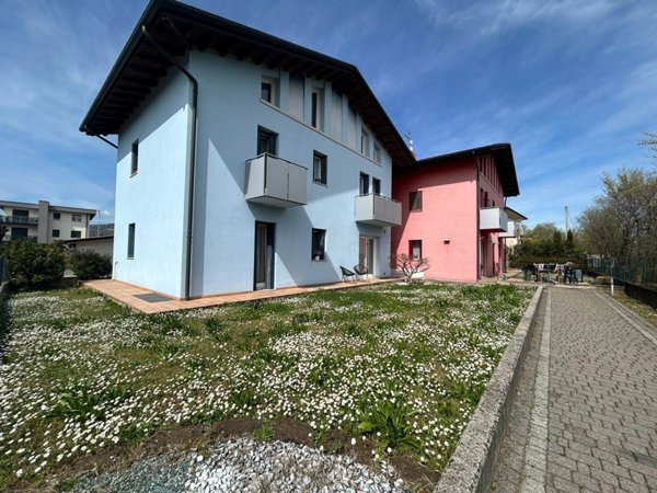 appartamento in vendita ad Arzignano in zona Tezze