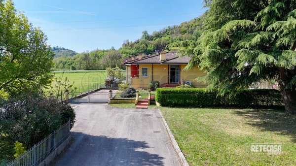 casa indipendente in vendita ad Arzignano in zona Restena