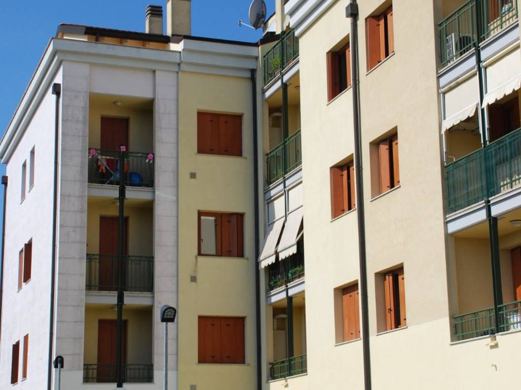 negozio in vendita ad Arzignano