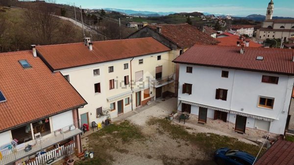 casale in vendita ad Arzignano in zona Pugnello