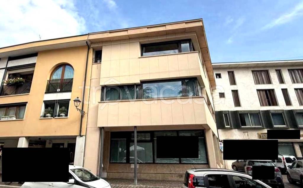 appartamento in vendita ad Arzignano in zona Costo