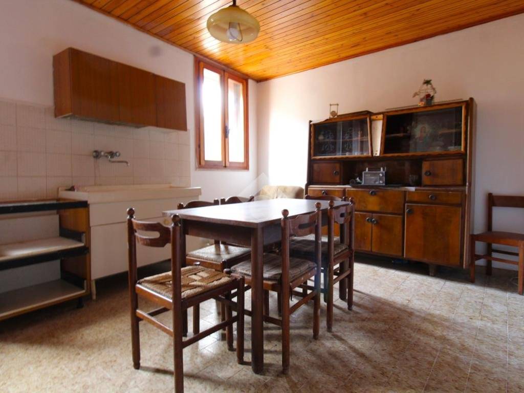 casa indipendente in vendita ad Arzignano in zona Costo