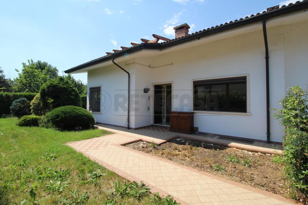 casa indipendente in vendita ad Arzignano in zona Costo