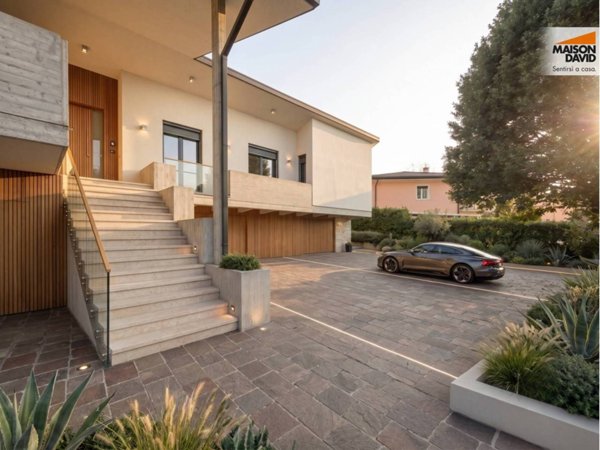 casa indipendente in vendita ad Arzignano in zona Castello
