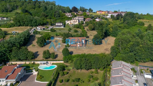 casa indipendente in vendita ad Arzignano in zona Castello