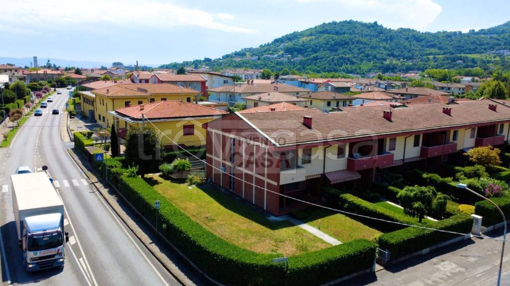 casa indipendente in vendita ad Arzignano in zona San Bortolo