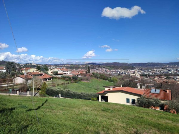 casa indipendente in vendita ad Arzignano in zona San Bortolo