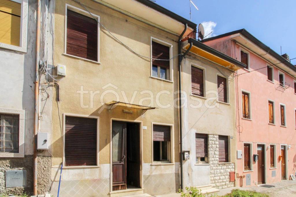casa indipendente in vendita ad Arzignano in zona Castello
