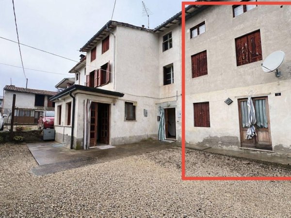casa indipendente in vendita ad Arzignano in zona Pugnello