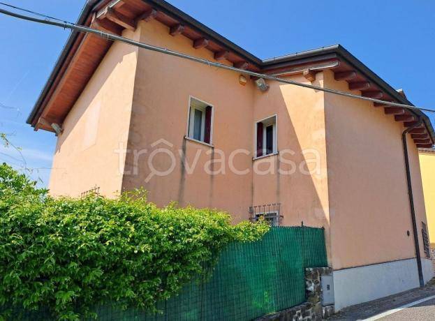 casa indipendente in vendita ad Arzignano in zona Pugnello