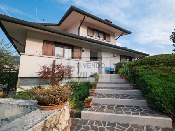 casa indipendente in vendita ad Arzignano in zona Castello