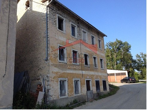 casale in vendita ad Asiago in zona Sasso