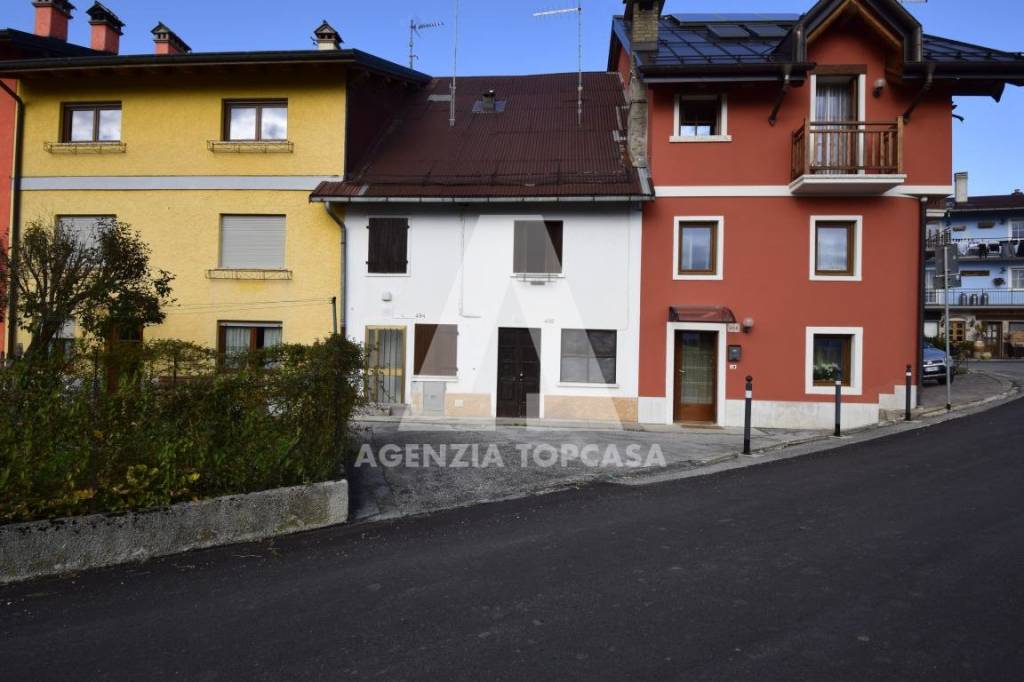 casa indipendente in vendita ad Asiago