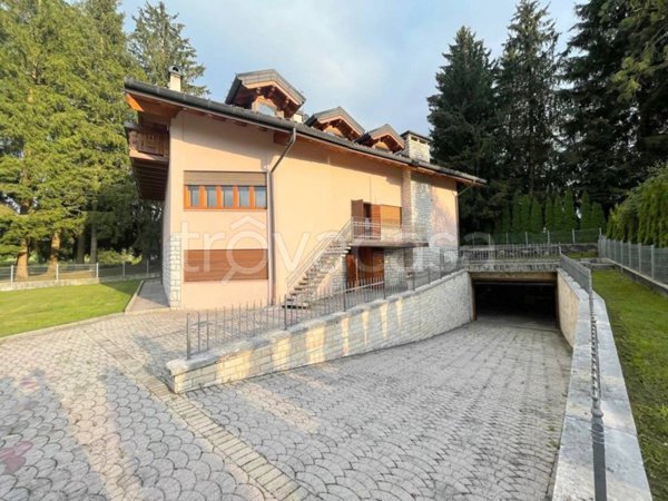 casa indipendente in vendita ad Asiago