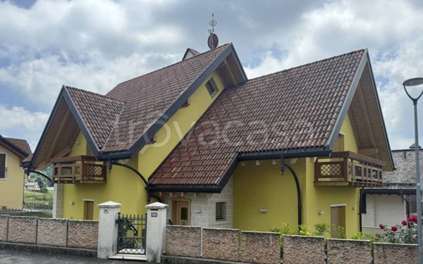 casa indipendente in vendita ad Asiago