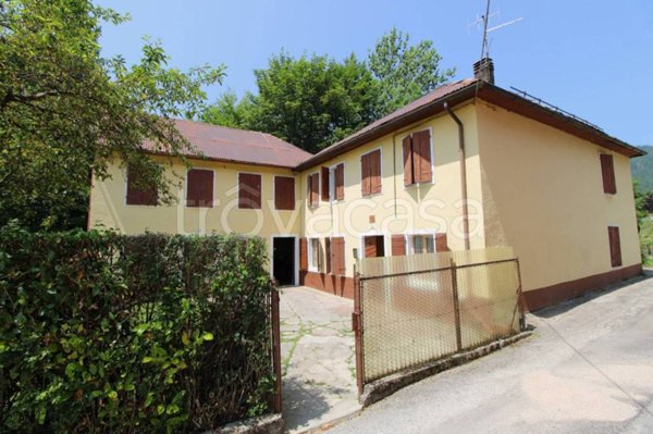 casa indipendente in vendita ad Asiago