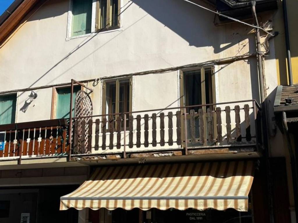 negozio in vendita ad Asiago