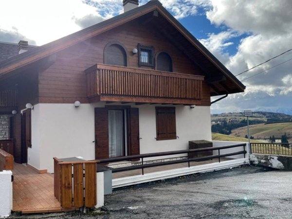 casa indipendente in vendita ad Asiago