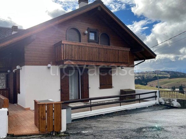 casa indipendente in vendita ad Asiago