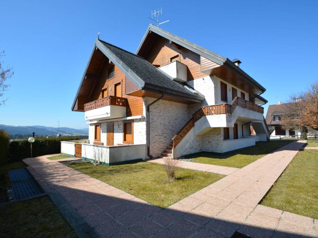 casa indipendente in vendita ad Asiago