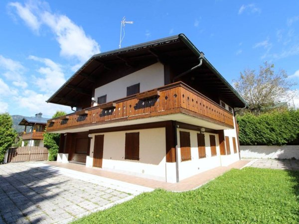 casa indipendente in vendita ad Asiago