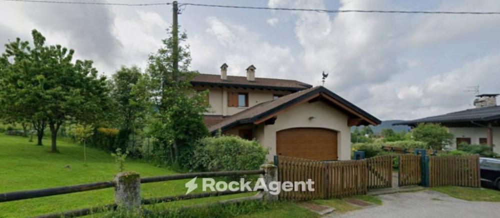 casa indipendente in vendita ad Asiago