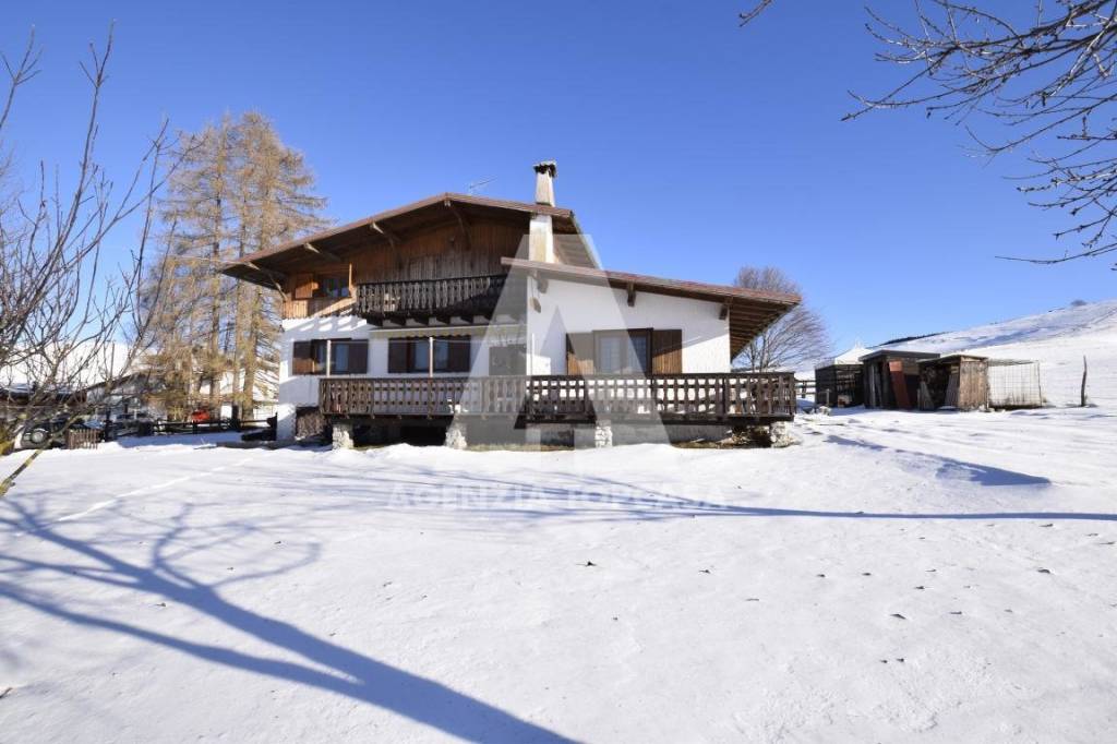 casa indipendente in vendita ad Asiago