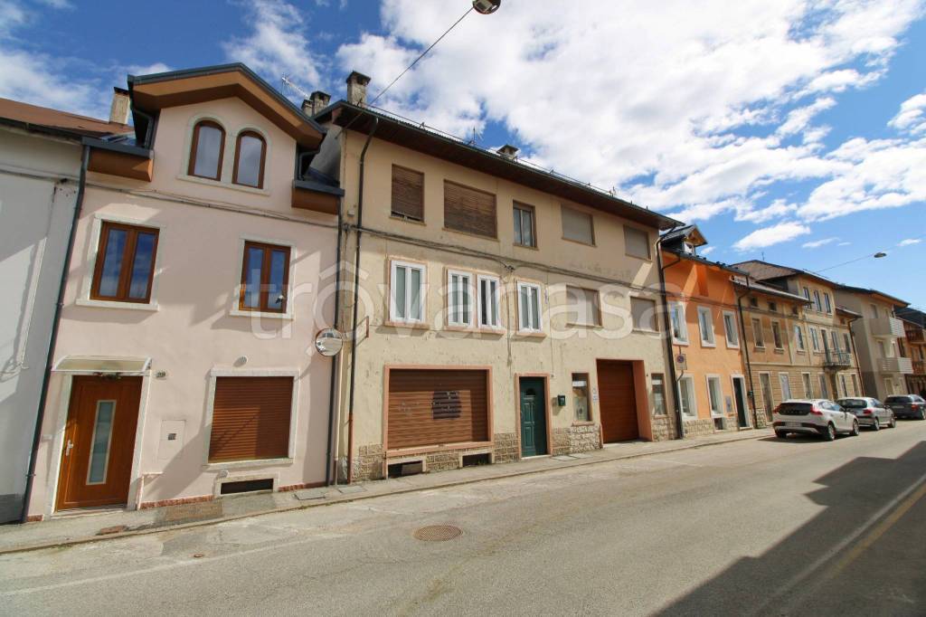 casa indipendente in vendita ad Asiago