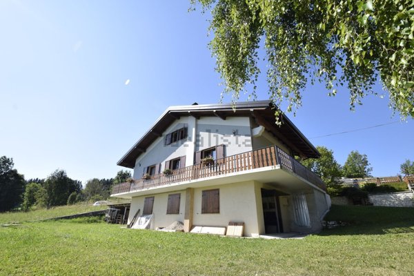 casa indipendente in vendita ad Asiago