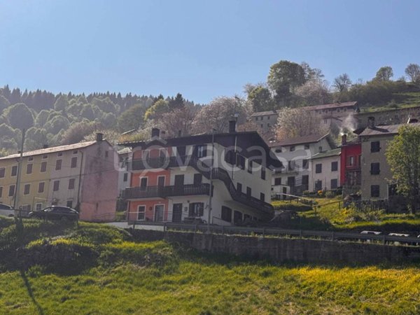 casa indipendente in vendita ad Asiago in zona Sasso