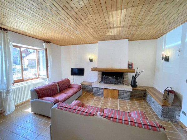 casa indipendente in vendita ad Asiago in zona Sasso