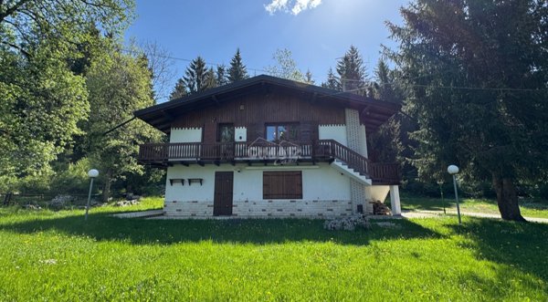 casa indipendente in vendita ad Asiago in zona Sasso