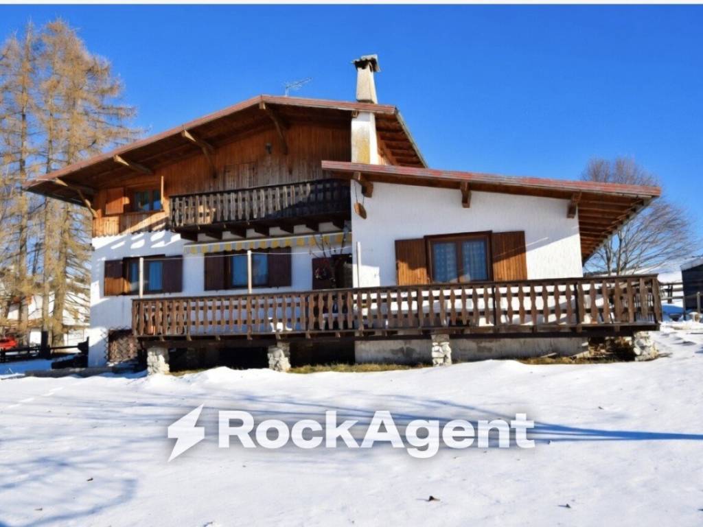 casa indipendente in vendita ad Asiago in zona Sasso