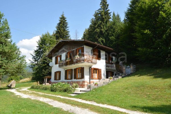 casa indipendente in vendita ad Asiago