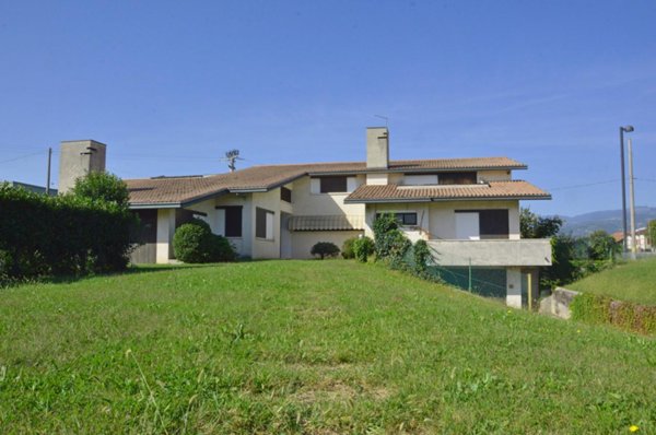 casa indipendente in vendita a Bassano del Grappa in zona Marchesane