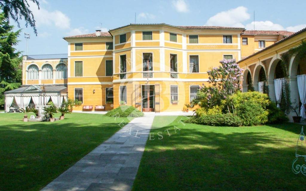 villa in vendita a Bassano del Grappa