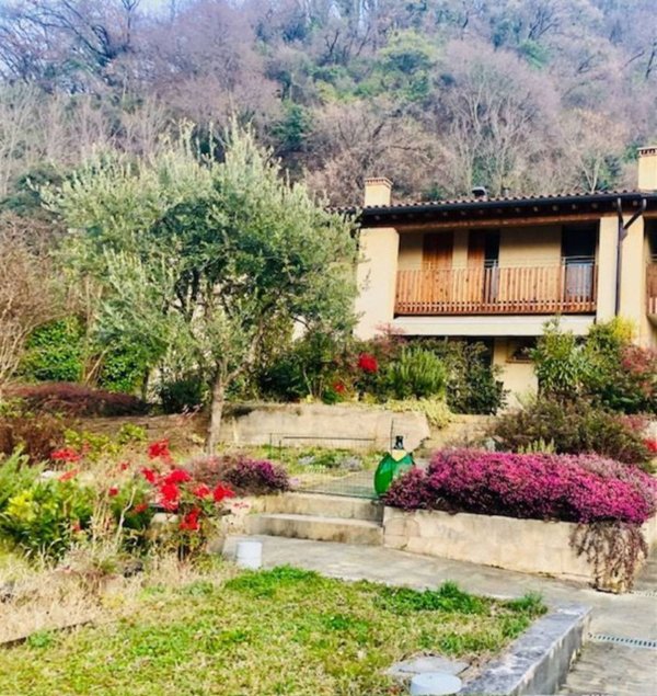 casa indipendente in vendita a Bassano del Grappa