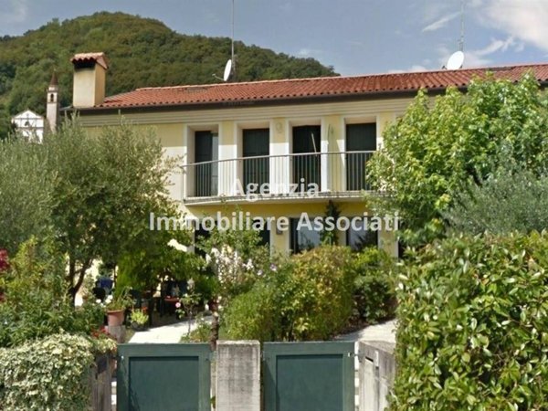 casa indipendente in vendita a Bassano del Grappa in zona Sant'Eusebio