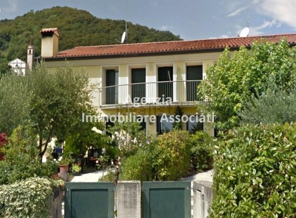 casa indipendente in vendita a Bassano del Grappa in zona Sant'Eusebio