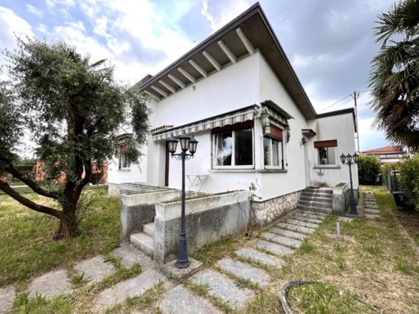casa indipendente in vendita a Bassano del Grappa
