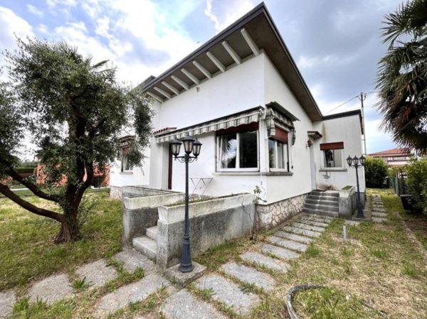 casa indipendente in vendita a Bassano del Grappa