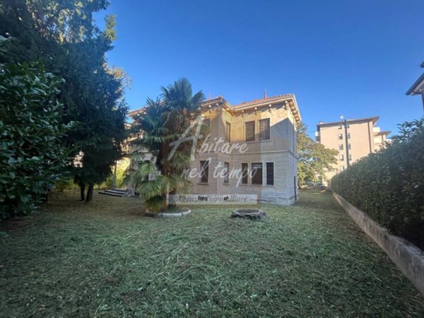 casa indipendente in vendita a Bassano del Grappa