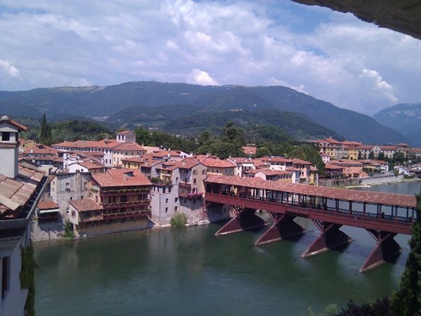 casa indipendente in vendita a Bassano del Grappa